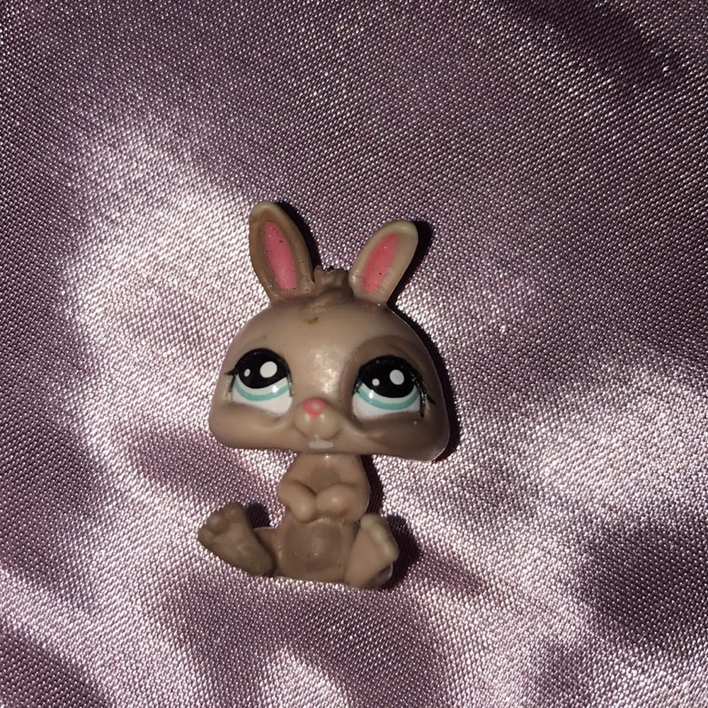 Vintage Mini bunny littlest pet shop toy